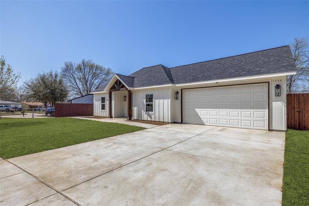 Arlington, TX 76010,1508 Dale Drive