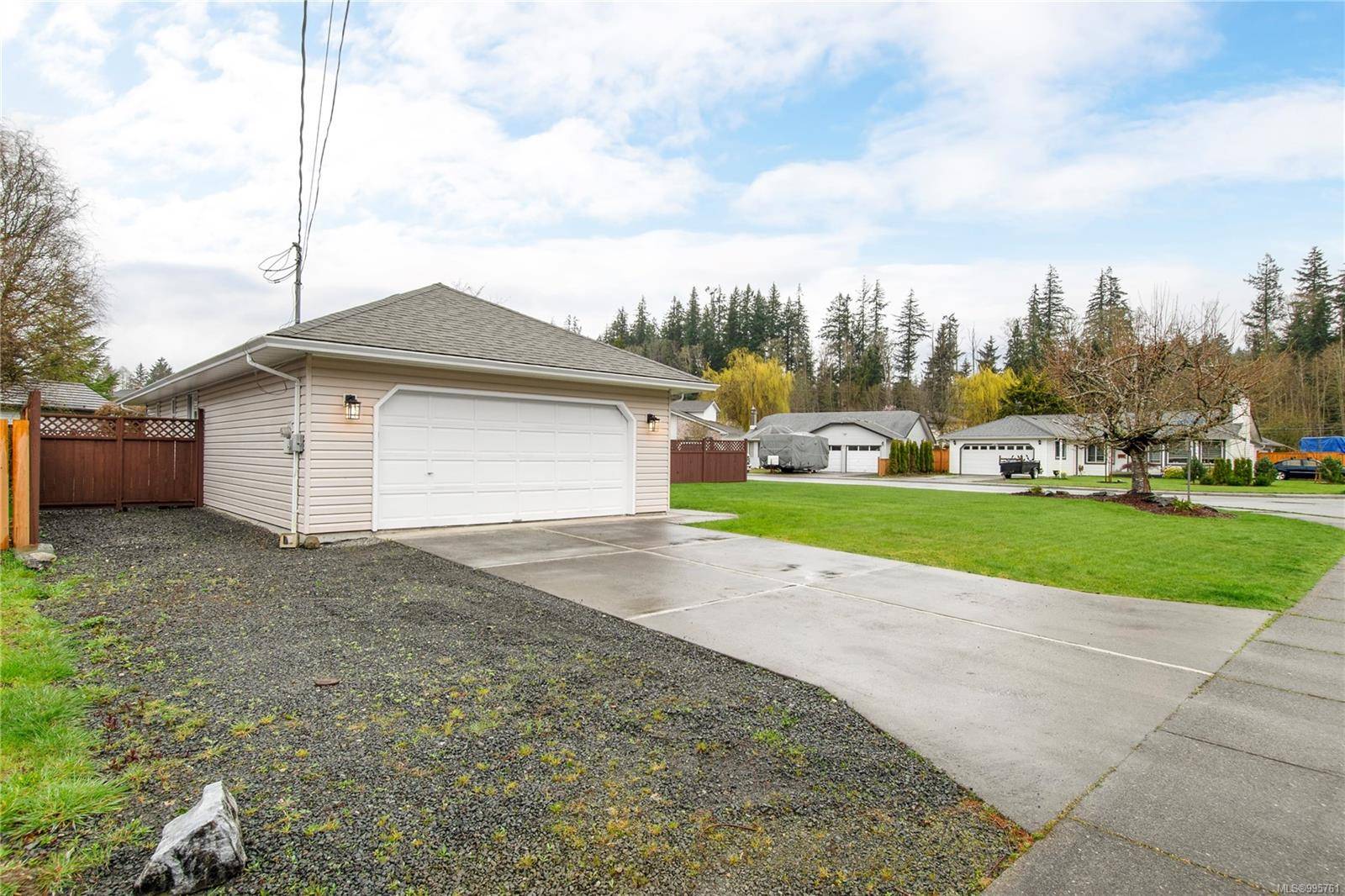 Campbell River, BC V9W 7H1,1524 Juniper Dr