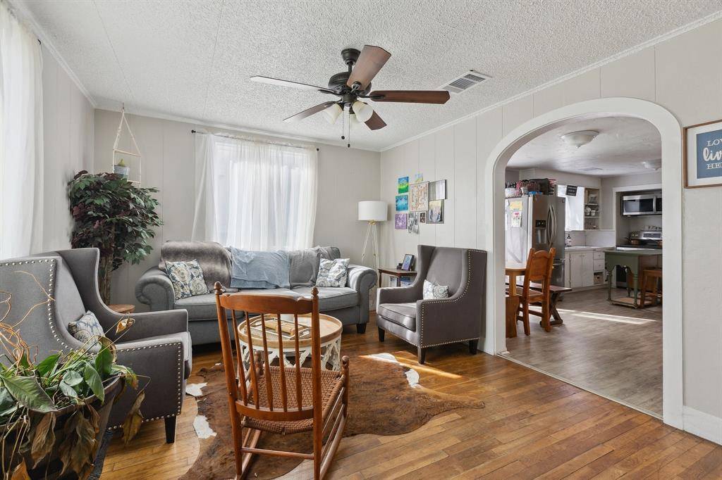 Denison, TX 75020,1505 W Johnson Street