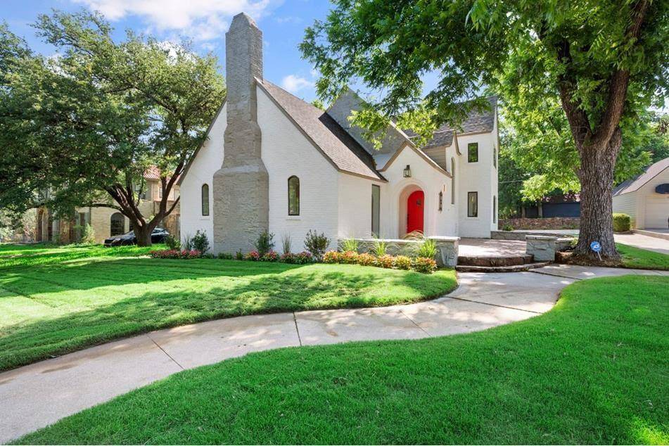 Fort Worth, TX 76110,2809 6th Avenue