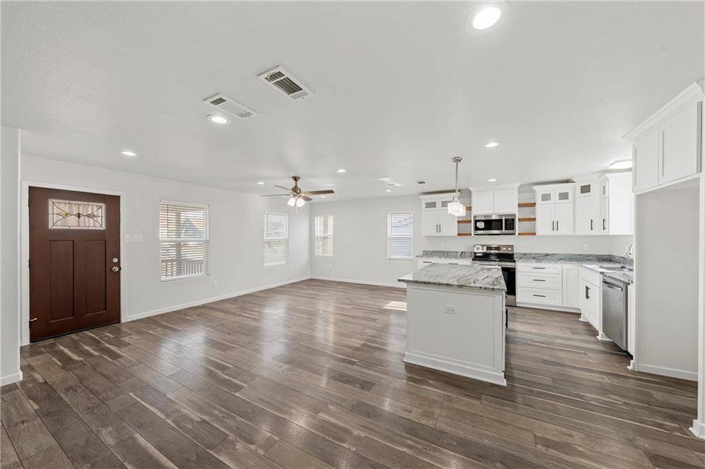 Waco, TX 76708,2924 Live Oak Avenue