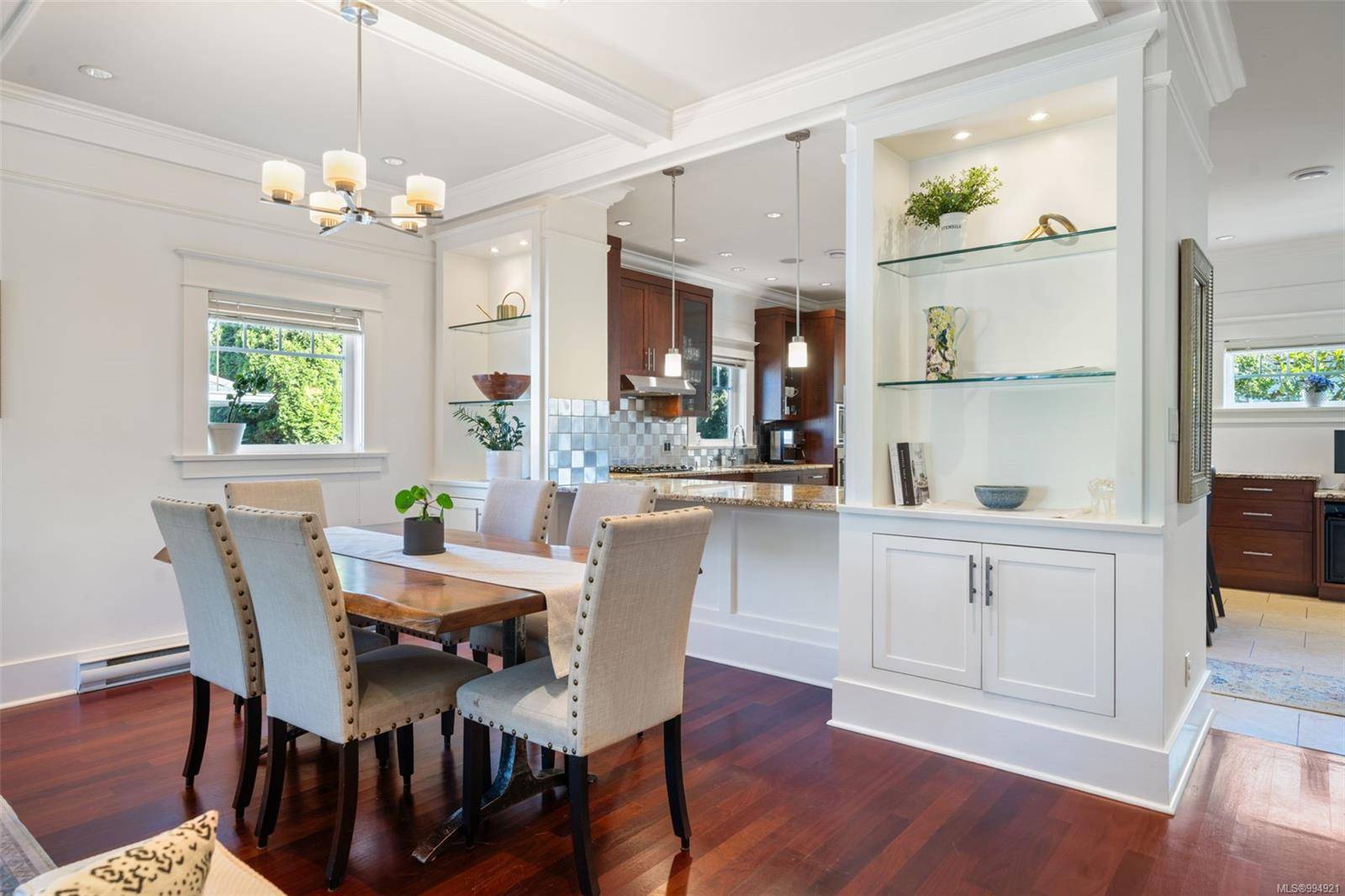 Victoria, BC V8R 1Y9,1715 Albert Ave