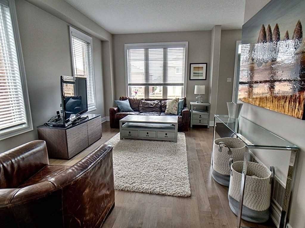 Barrie, ON L4N 0S4,36 Booth LN