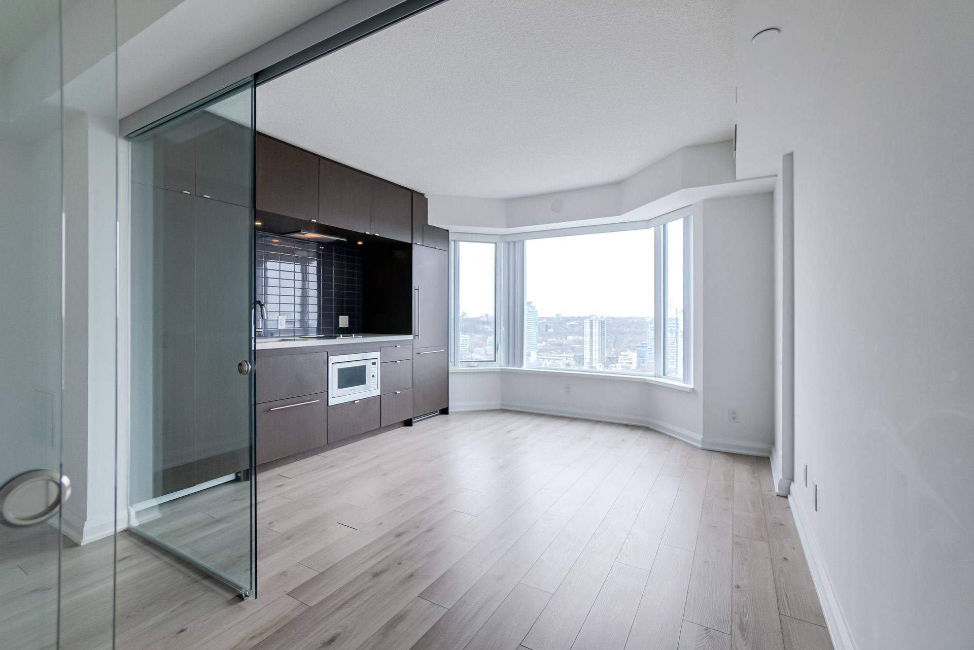 Toronto C02, ON M5R 0B4,155 Yorkville AVE #2601
