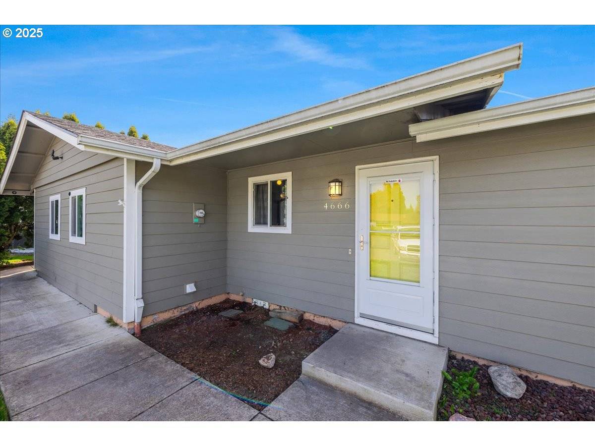 Salem, OR 97317,4666 HORSESHOE CT SE