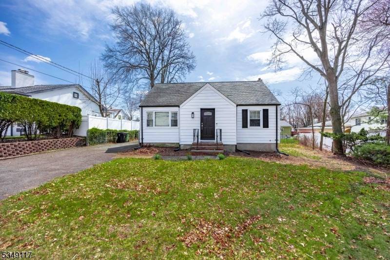 Paramus Boro, NJ 07652,38 Arcadian Way
