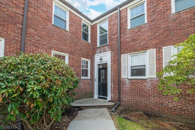 Verona Twp., NJ 07003,349 Bloomfield Ave #29