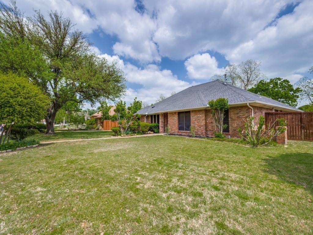 Highland Village, TX 75077,460 Highland Hills Lane