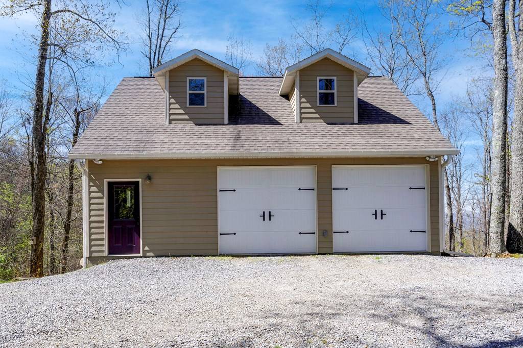 Murphy, NC 28906,601 Peachtree Mtn Estate