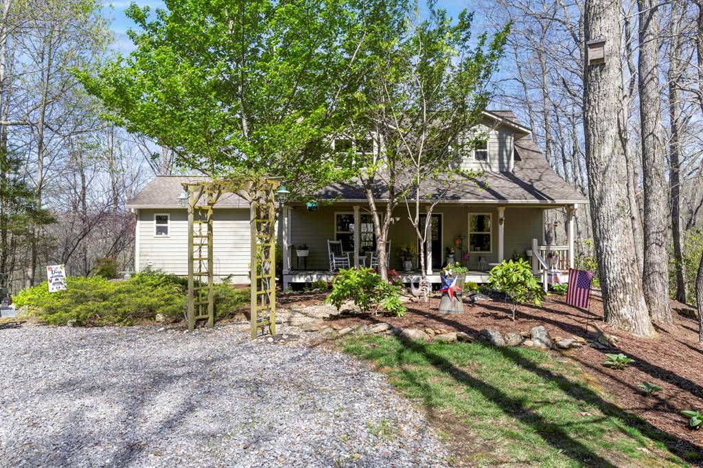 Murphy, NC 28906,601 Peachtree Mtn Estate
