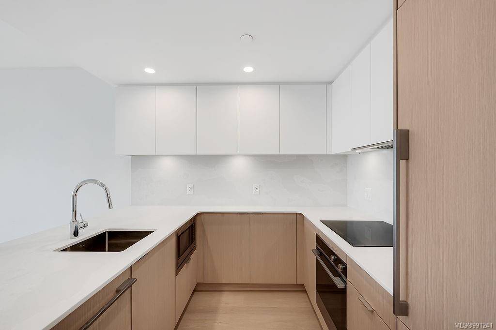 Victoria, BC V8V 0H5,1100 Yates St #1111