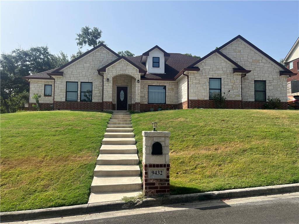 Woodway, TX 76712,9432 Red River Street