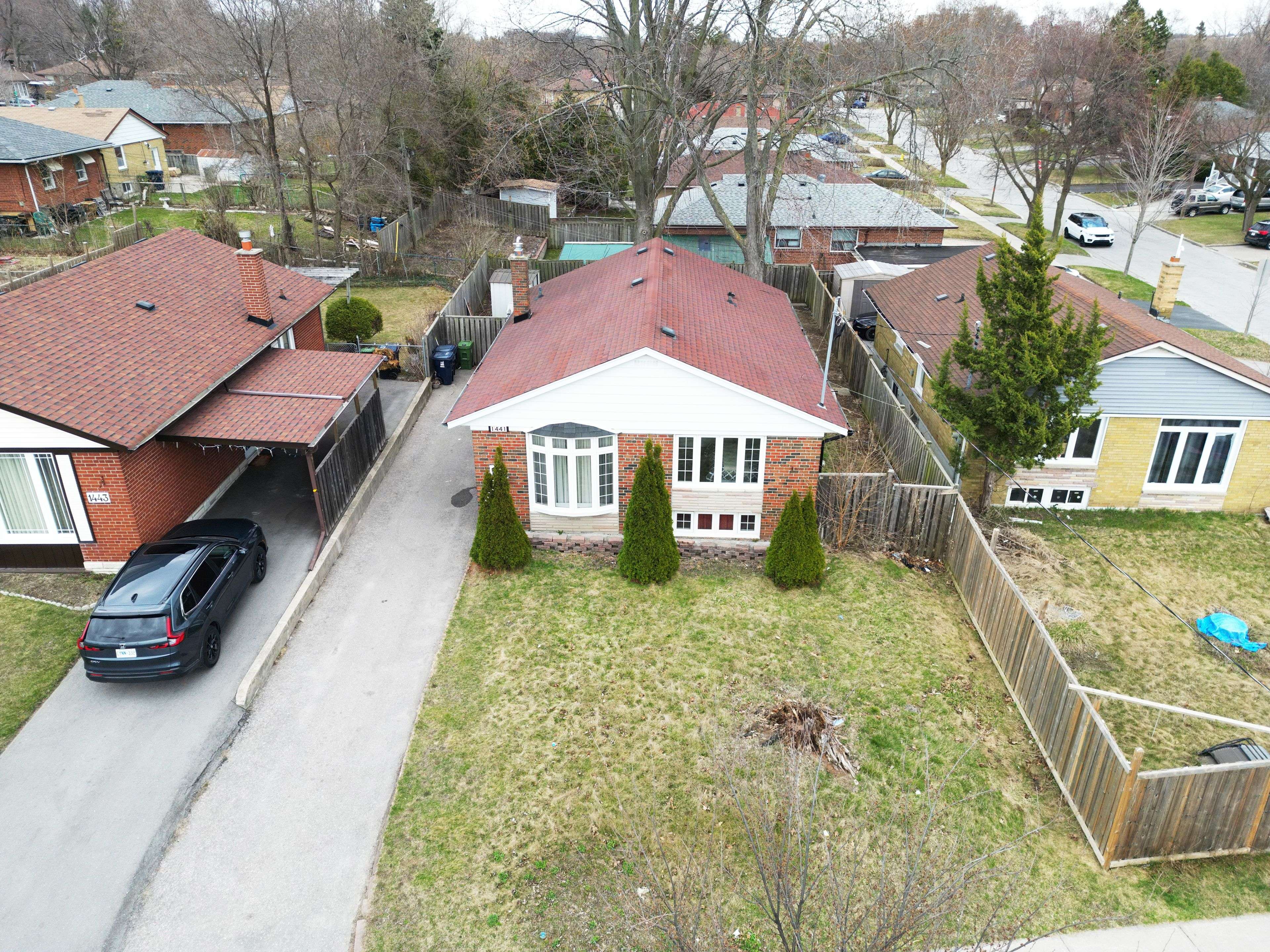 Toronto E09, ON M1J 1H1,1441 Danforth RD