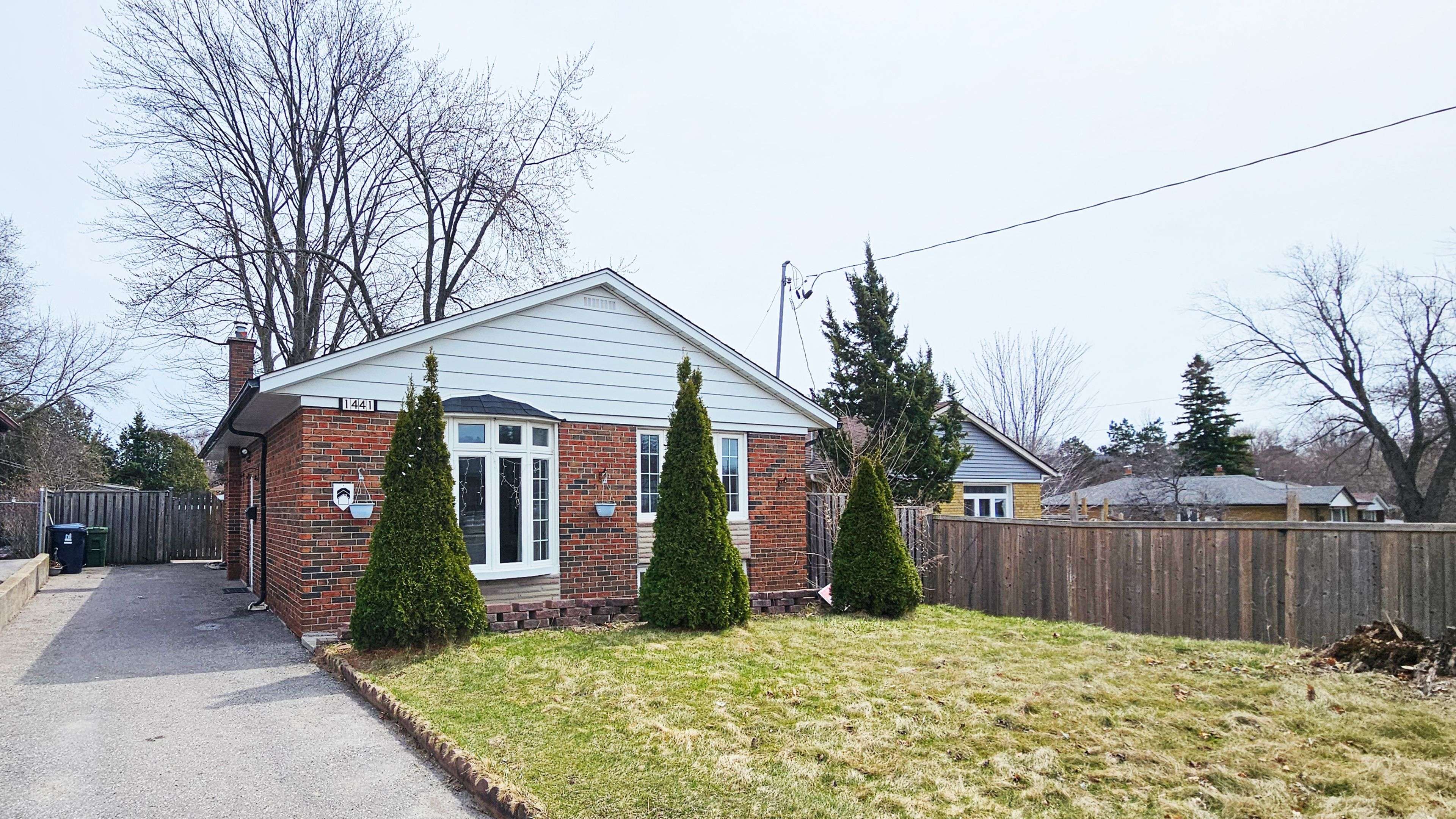 Toronto E09, ON M1J 1H1,1441 Danforth RD