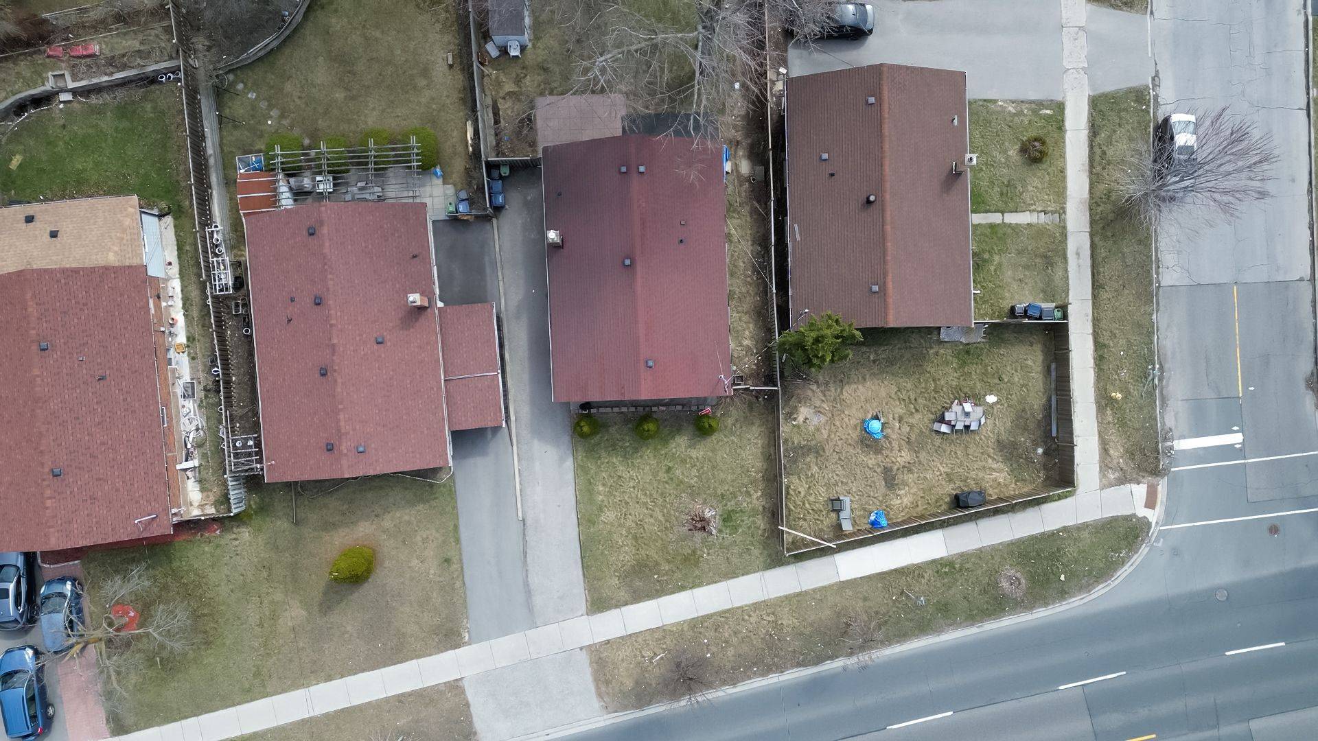 Toronto E09, ON M1J 1H1,1441 Danforth RD