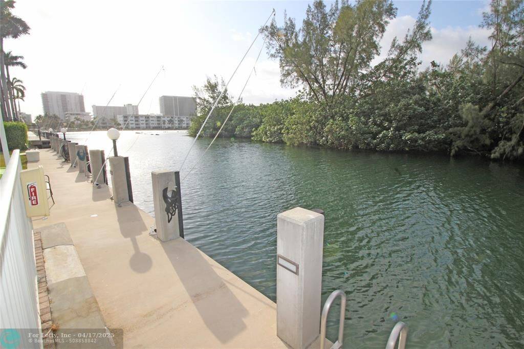 Pompano Beach, FL 33062,2860 NE 14th St  #103D