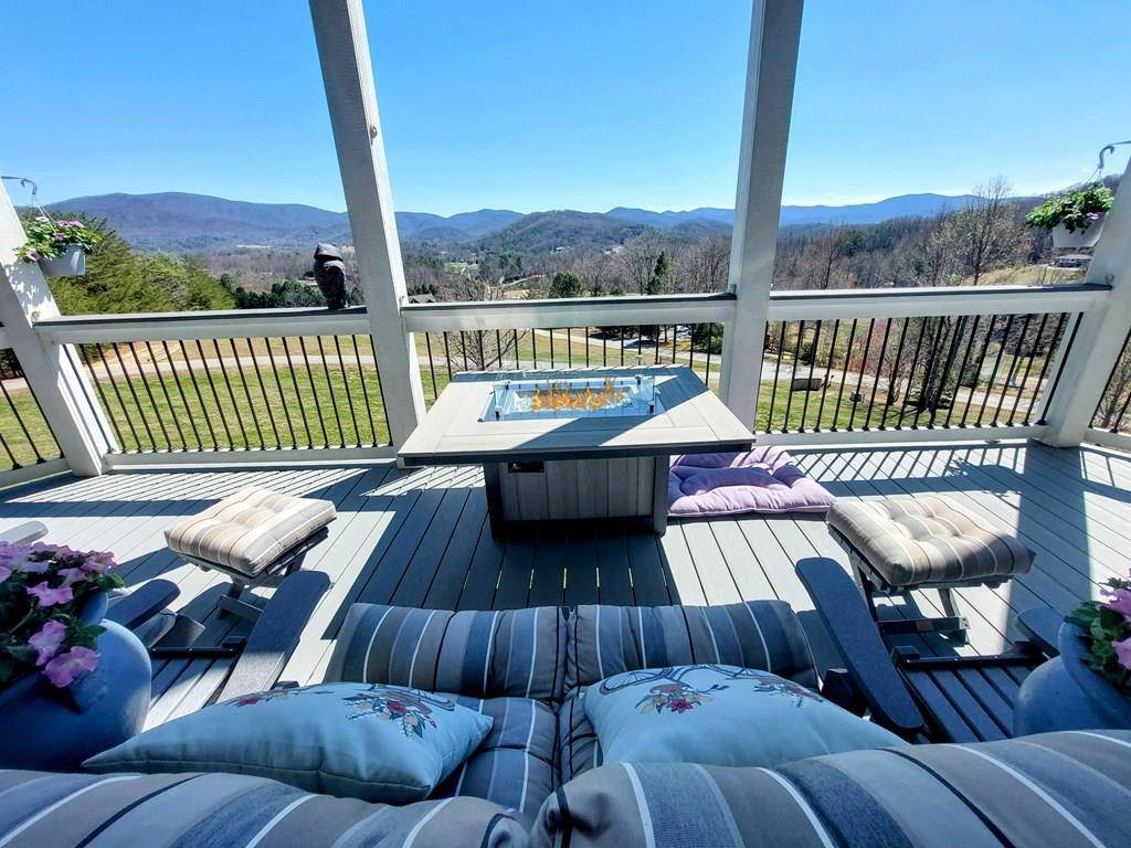 Blairsville, GA 30512,93 Town Creek Overlook