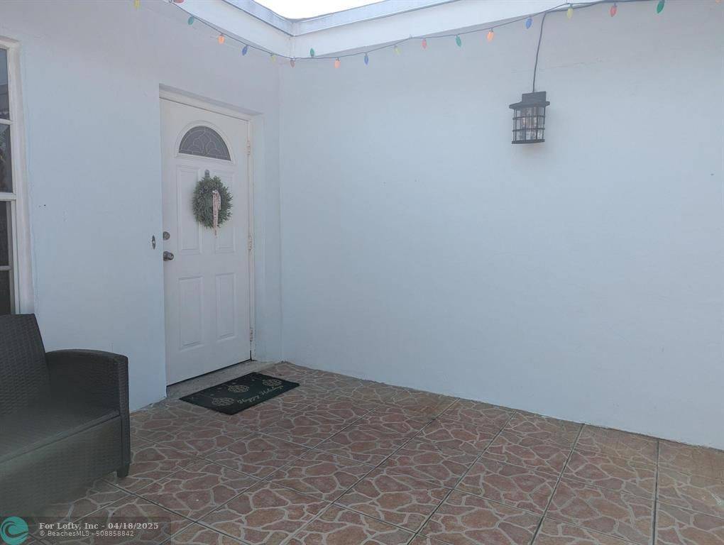 Fort Lauderdale, FL 33312,660 E Melrose Cir