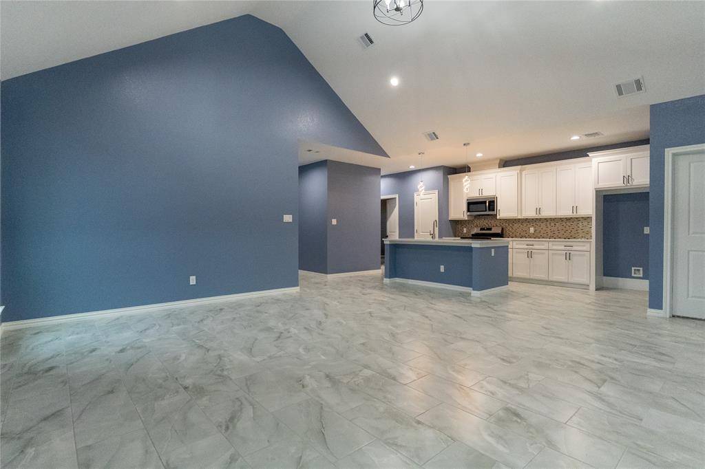 Bonham, TX 75418,1019 W 12th Street