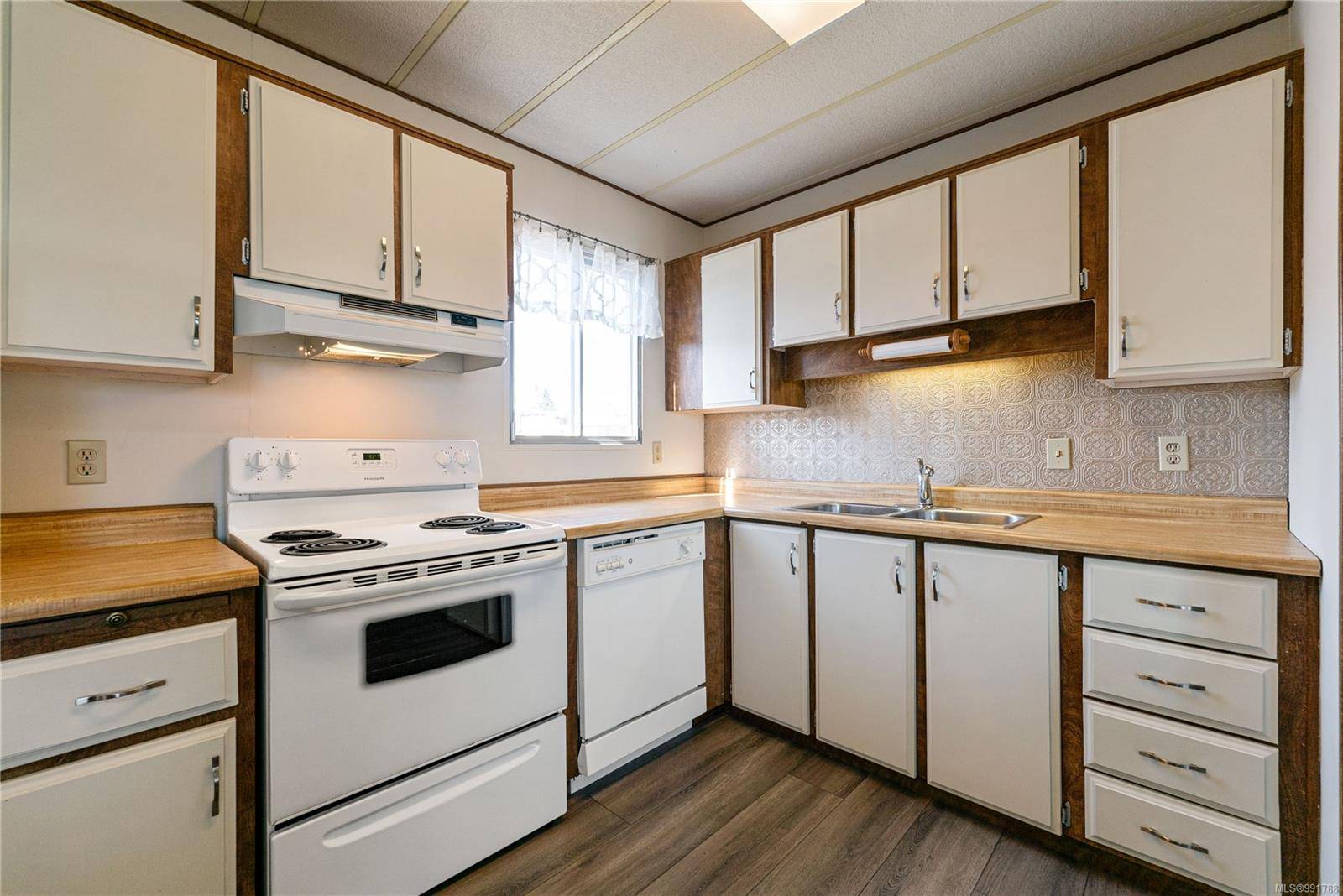 Nanaimo, BC V9T 6P9,6325 Metral Dr #51