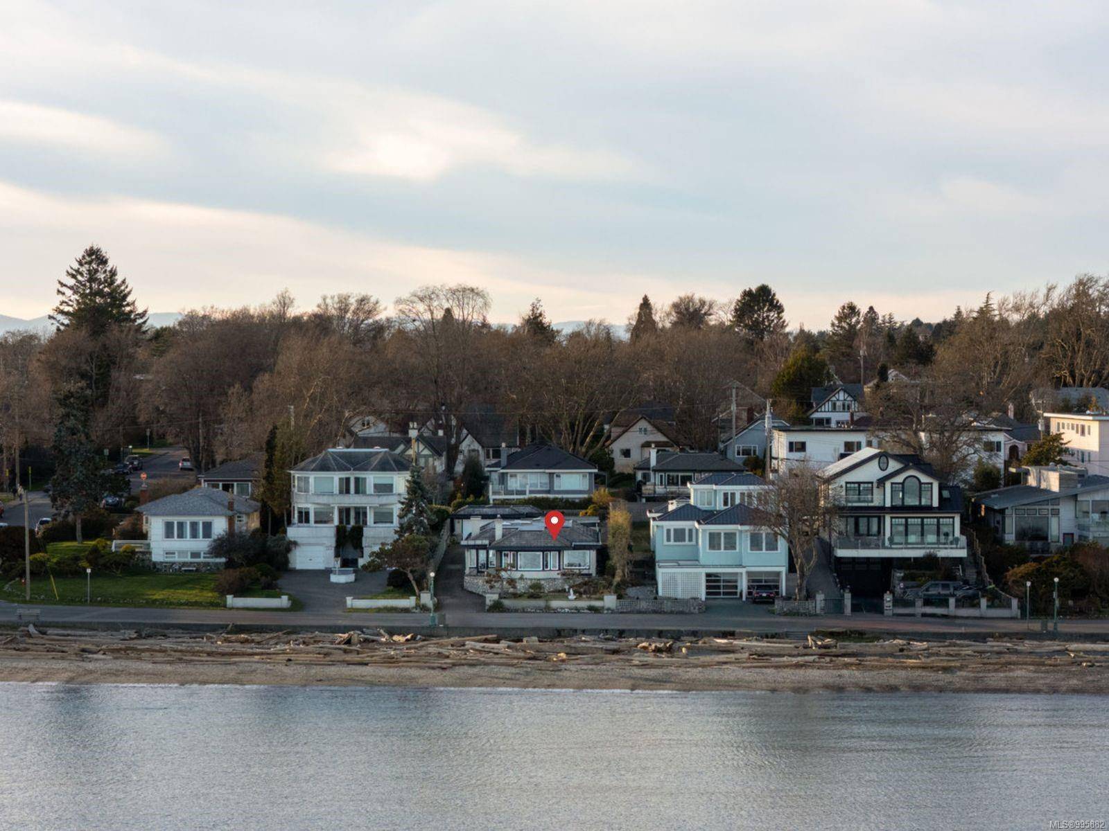 Oak Bay, BC V8R 2W3,2532 Esplanade