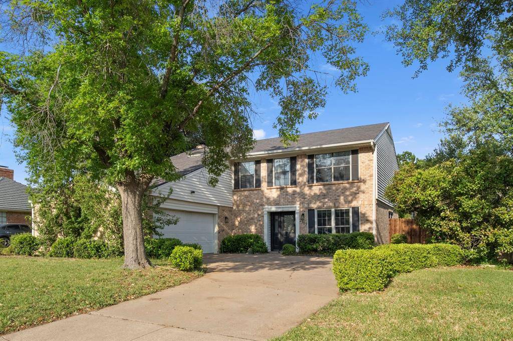 Arlington, TX 76006,2303 Fall River Drive