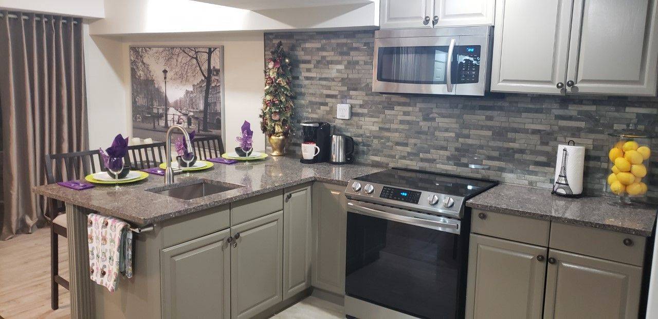Oakville, ON L6H 4P7,189 Ryerson RD #B