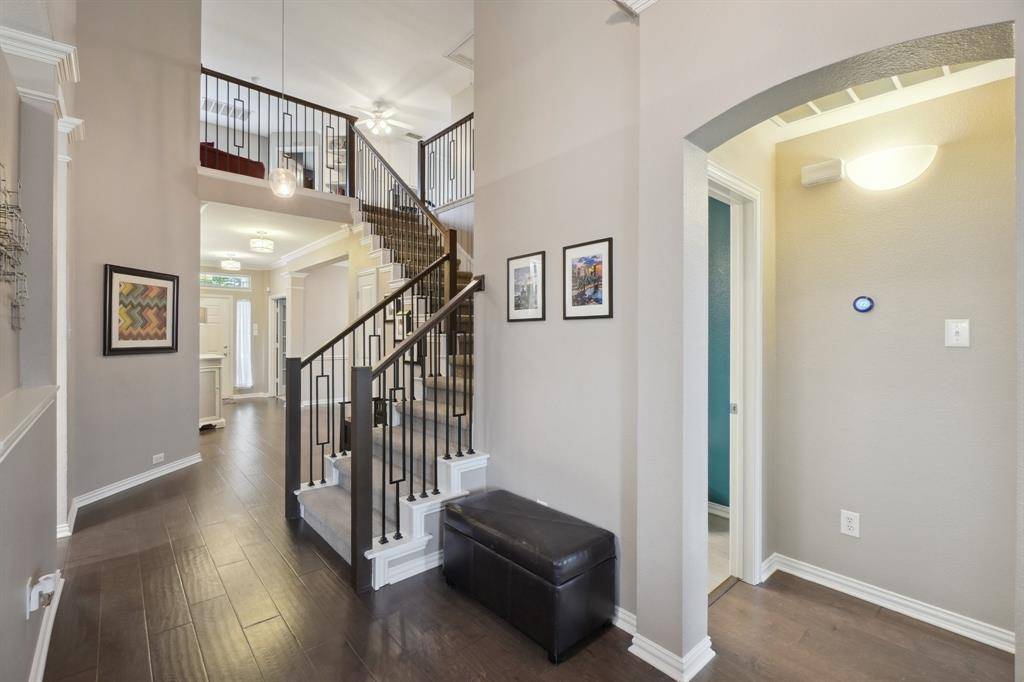 Grapevine, TX 76051,100 Silkwood