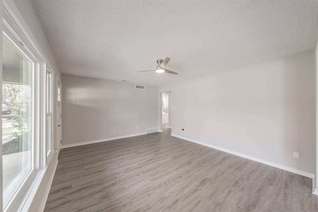 Hurst, TX 76053,515 Shadowbrook Lane
