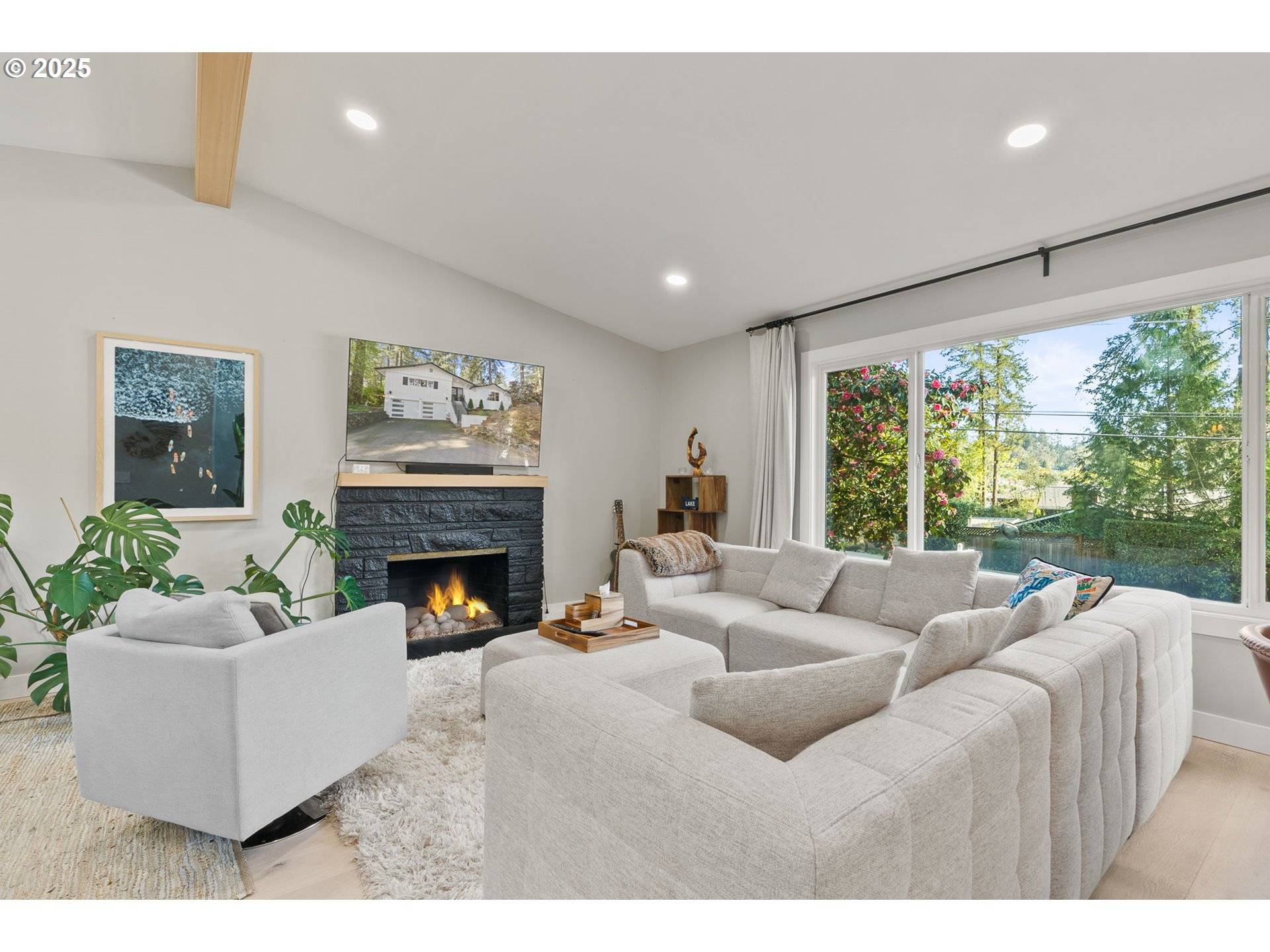 Lake Oswego, OR 97035,3802 SOUTHSHORE BLVD