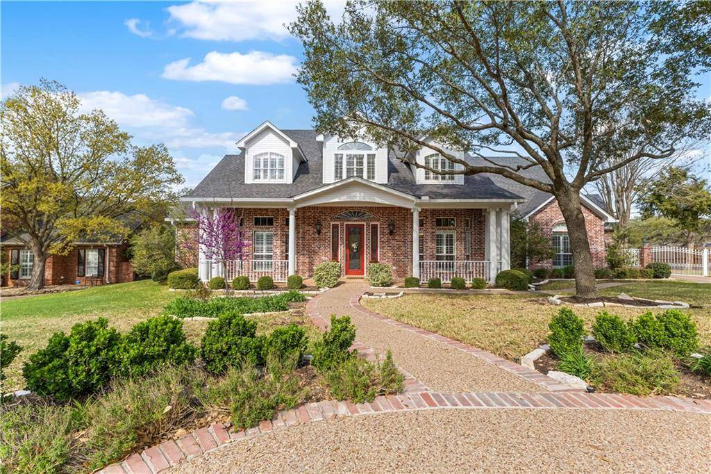 Woodway, TX 76712,801 Forest Oaks Circle