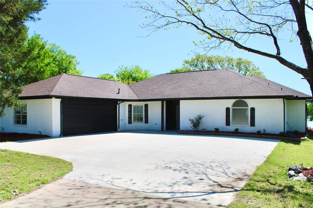 Quinlan, TX 75474,2858 Waters Edge