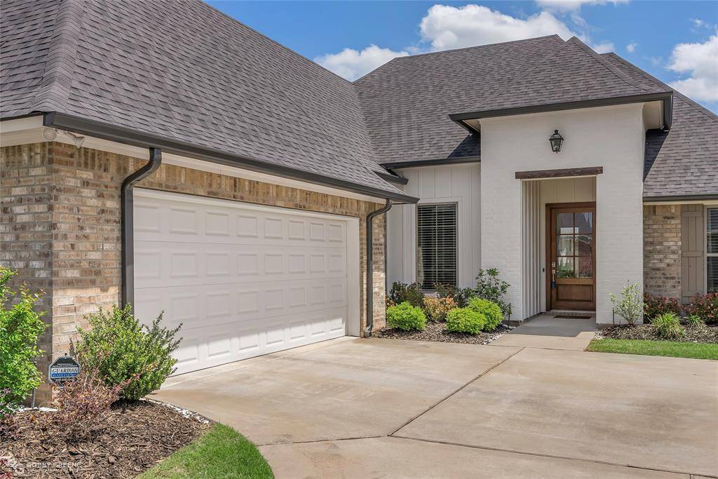 Bossier City, LA 71111,5124 Tensas Drive