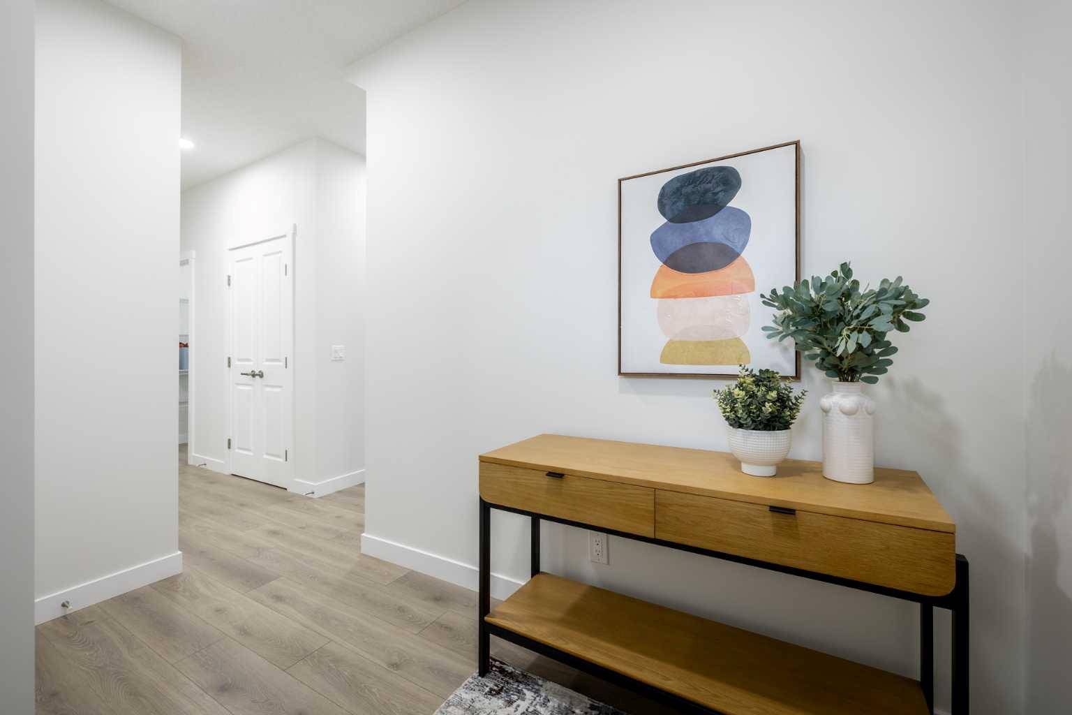 Calgary, AB T3S 0M1,320 Sora TER SE