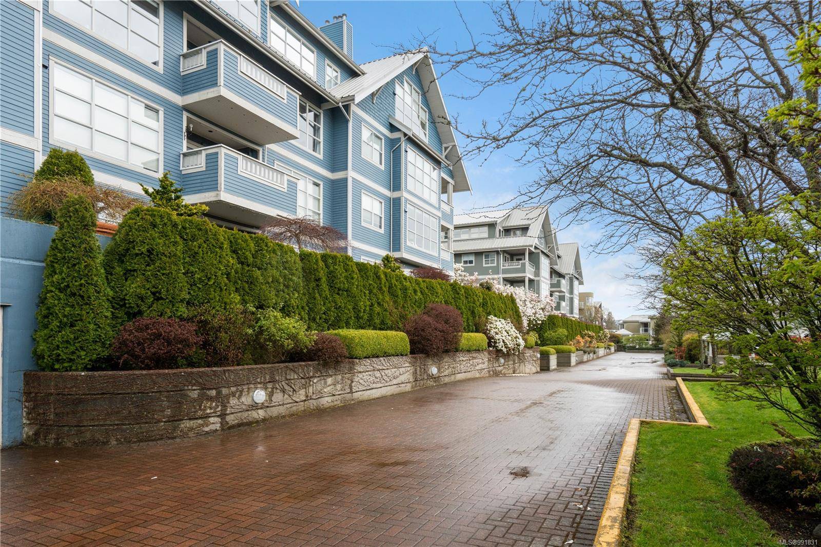 Nanaimo, BC V9S 5T5,500 Stewart Ave #502