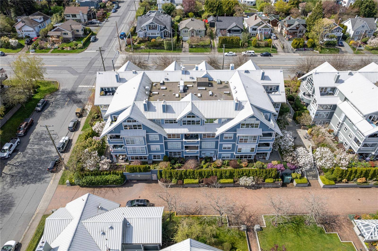 Nanaimo, BC V9S 5T5,500 Stewart Ave #502