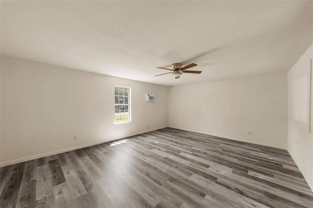 Elm Mott, TX 76640,413 Forest Avenue