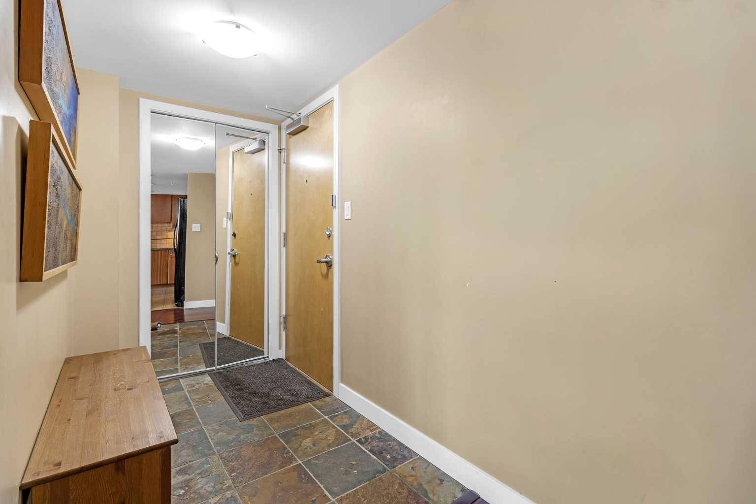 1088 6 AVE SW #701, Calgary, AB T2P 5N3