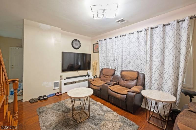 Irvington Twp., NJ 07111,143 W Allen St