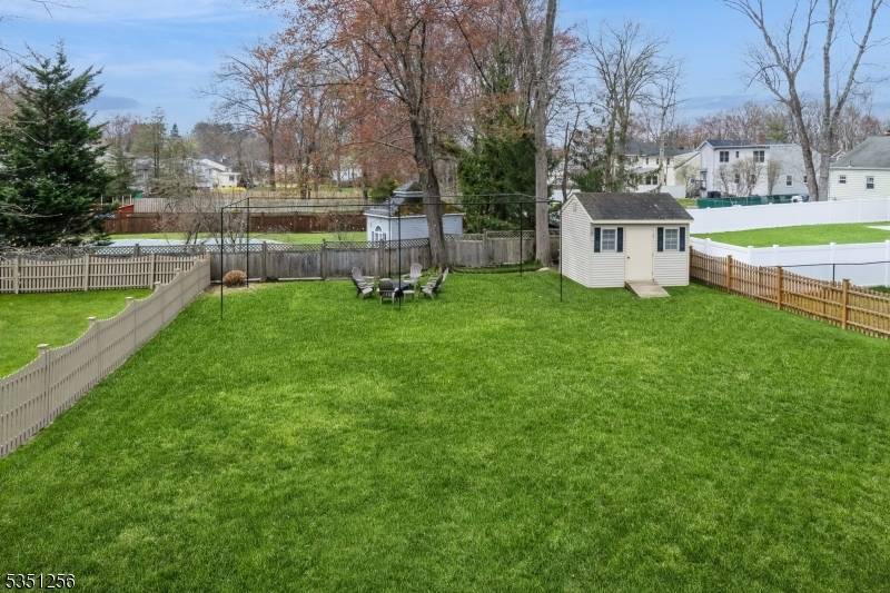 Livingston Twp., NJ 07039,8 Hampton Ter