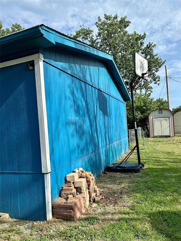 Lone Oak, TX 75453,402 College Street