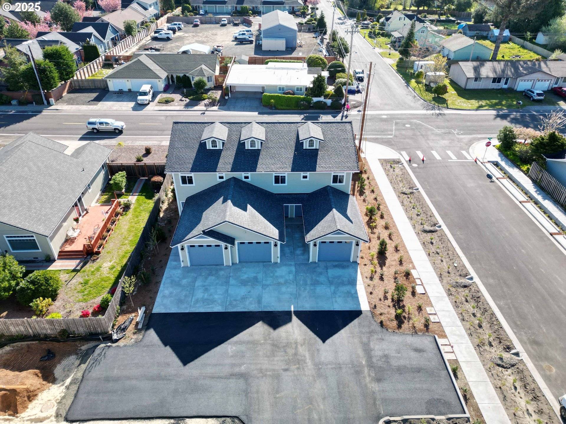 Florence, OR 97439,1595 37th ST
