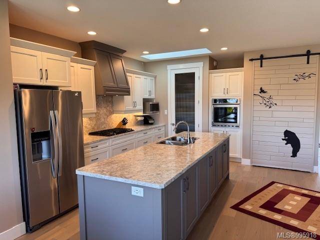 Parksville, BC V9P 0E3,983 Brookfield Cres