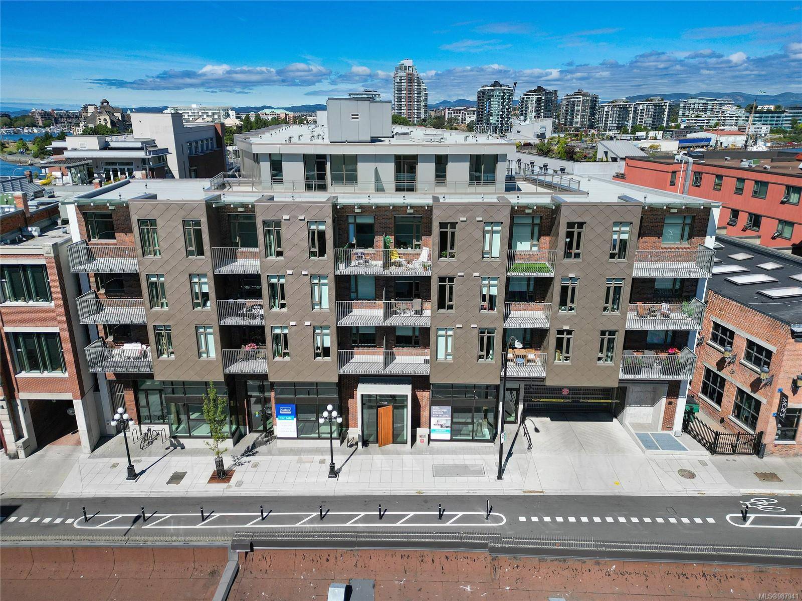 Victoria, BC V8W 0H1,1628 Store St #601