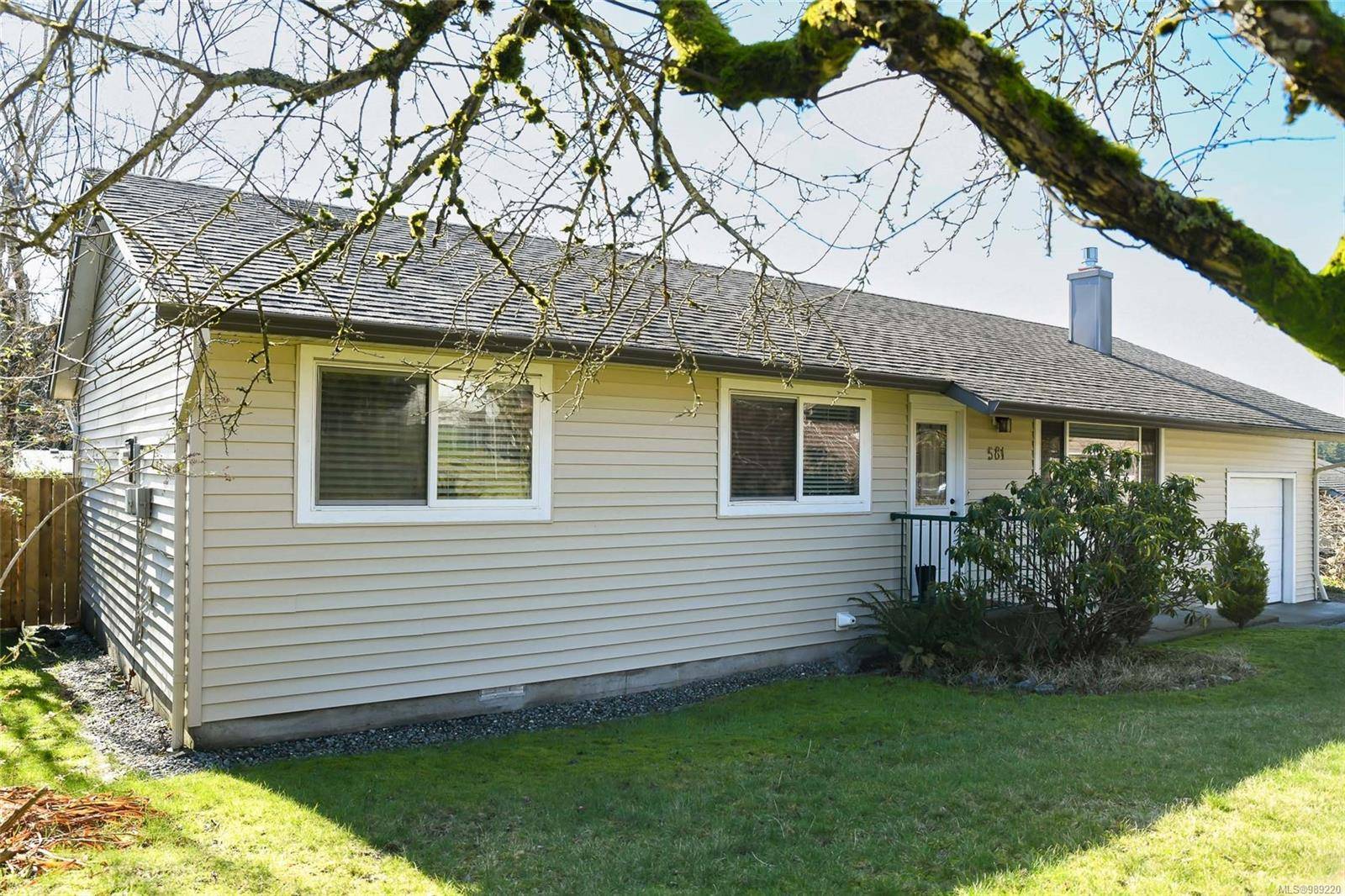 Campbell River, BC V9W 5G9,581 Sandowne Dr