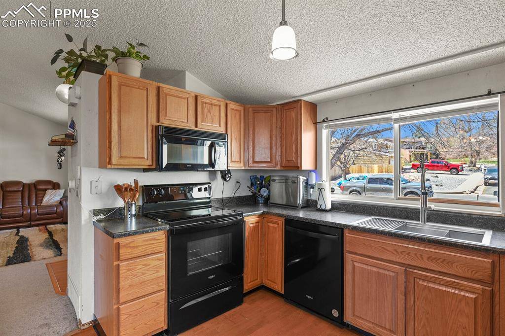 Colorado Springs, CO 80917,5445 Alteza DR