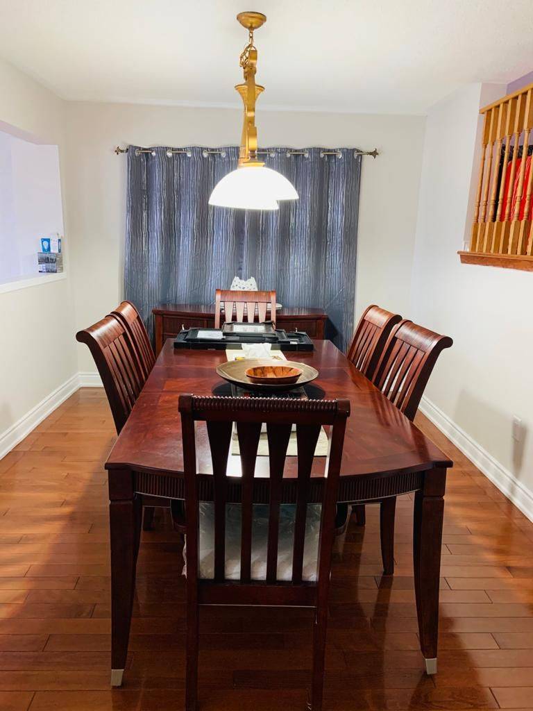 Brampton, ON L7A 1Y9,3 Charleswood CIR