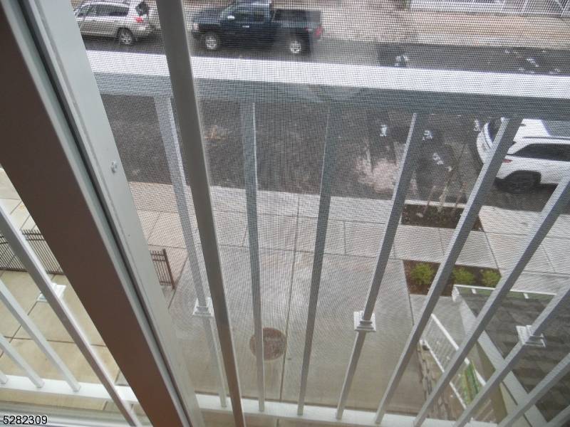 Elizabeth City, NJ 07206,250 Bond ST #2