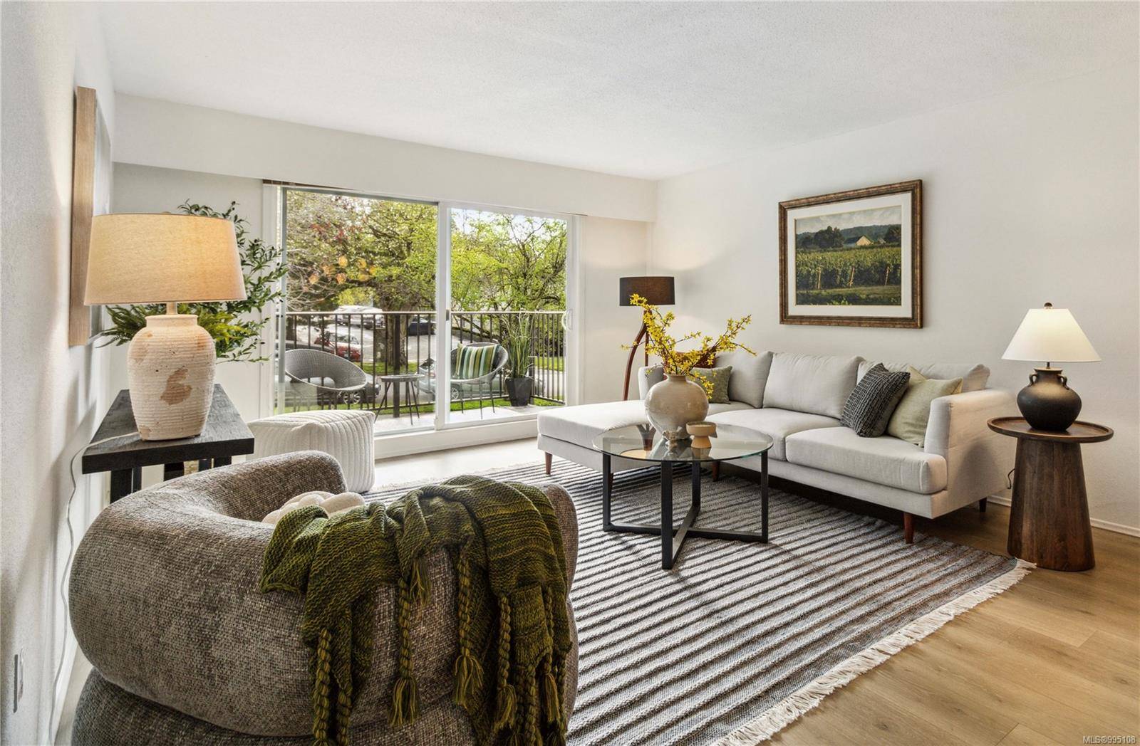 Victoria, BC V8V 3H7,1170 Rockland Ave #203