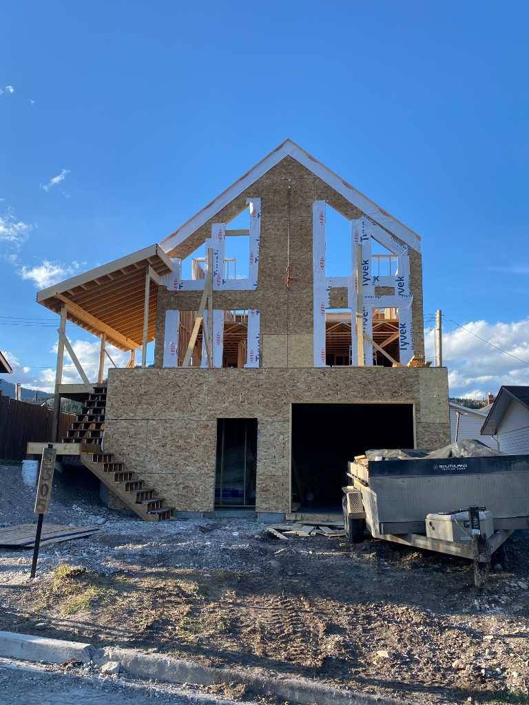 Coleman, AB T0K 0M0,8305 18 AVE